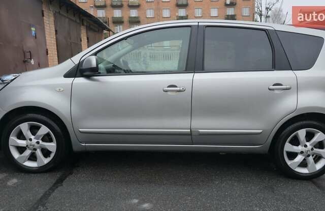 Серый Ниссан Ноут, объемом двигателя 1.4 л и пробегом 171 тыс. км за 6300 $, фото 3 на Automoto.ua