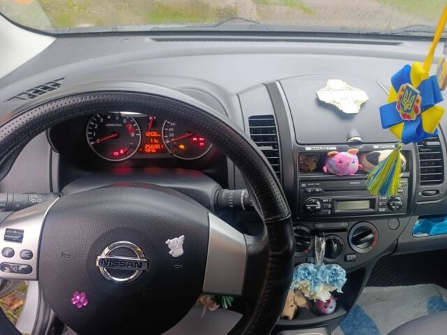 Сірий Ніссан Ноут, об'ємом двигуна 1.4 л та пробігом 250 тис. км за 5000 $, фото 3 на Automoto.ua