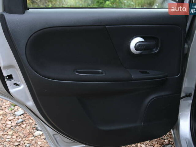 Серый Ниссан Ноут, объемом двигателя 1.4 л и пробегом 194 тыс. км за 5899 $, фото 26 на Automoto.ua