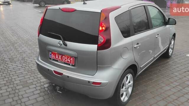 Серый Ниссан Ноут, объемом двигателя 1.6 л и пробегом 218 тыс. км за 6700 $, фото 30 на Automoto.ua