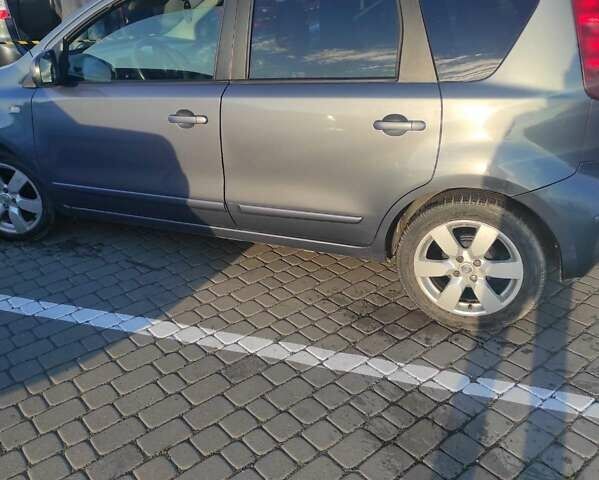 Серый Ниссан Ноут, объемом двигателя 1.5 л и пробегом 250 тыс. км за 5200 $, фото 2 на Automoto.ua