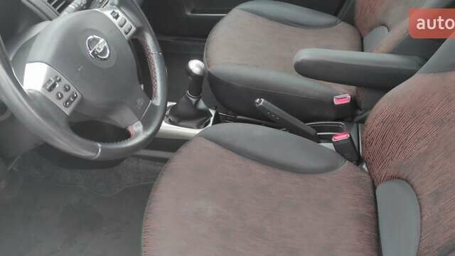 Серый Ниссан Ноут, объемом двигателя 1.6 л и пробегом 218 тыс. км за 6700 $, фото 24 на Automoto.ua