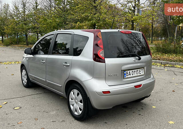 Ніссан Ноут 2009 у Умани на Automoto.ua Сірий Ніссан Ноут, об'ємом двигуна 1.6 л та пробігом 178 тис. км за 6400 $, фото 24 на Automoto.ua