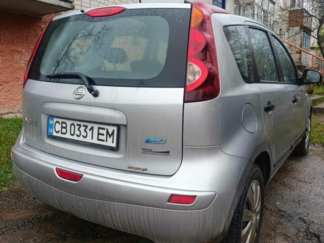 Сірий Ніссан Ноут, об'ємом двигуна 1.4 л та пробігом 250 тис. км за 5000 $, фото 1 на Automoto.ua
