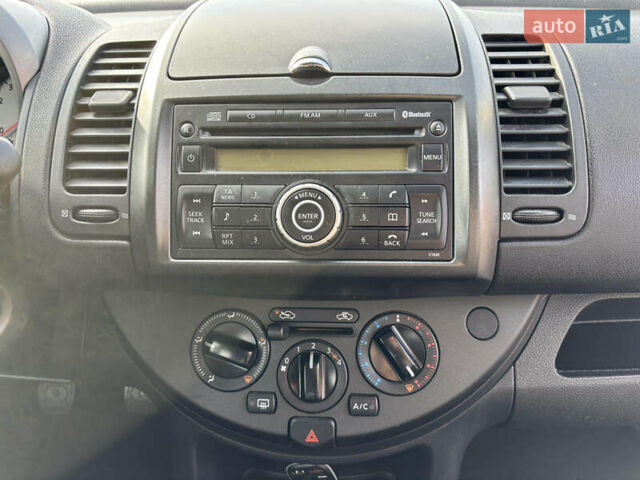 Ніссан Ноут 2009 у Хороле на Automoto.ua Сірий Ніссан Ноут, об'ємом двигуна 0 л та пробігом 214 тис. км за 5650 $, фото 24 на Automoto.ua