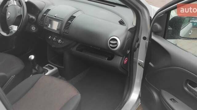 Серый Ниссан Ноут, объемом двигателя 1.6 л и пробегом 218 тыс. км за 6700 $, фото 20 на Automoto.ua