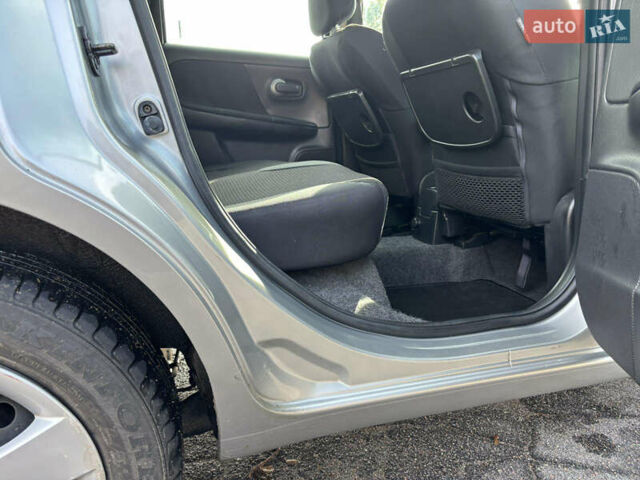 Ніссан Ноут 2009 у Хороле на Automoto.ua Сірий Ніссан Ноут, об'ємом двигуна 0 л та пробігом 214 тис. км за 5650 $, фото 28 на Automoto.ua