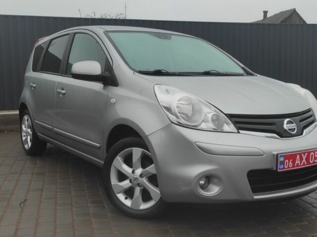 Серый Ниссан Ноут, объемом двигателя 1.6 л и пробегом 219 тыс. км за 6700 $, фото 23 на Automoto.ua