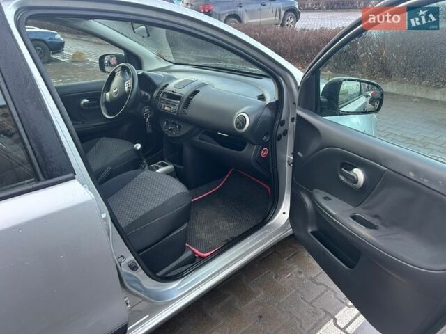 Серый Ниссан Ноут, объемом двигателя 1.39 л и пробегом 270 тыс. км за 5300 $, фото 1 на Automoto.ua