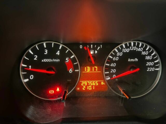 Серый Ниссан Ноут, объемом двигателя 1.5 л и пробегом 298 тыс. км за 5400 $, фото 1 на Automoto.ua