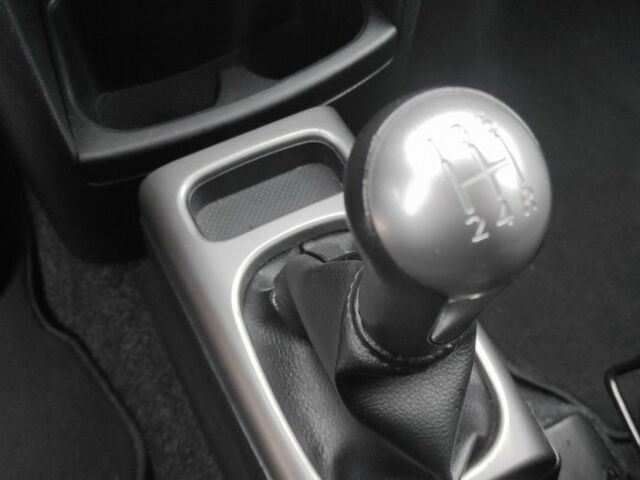 Серый Ниссан Ноут, объемом двигателя 1.6 л и пробегом 219 тыс. км за 6700 $, фото 8 на Automoto.ua