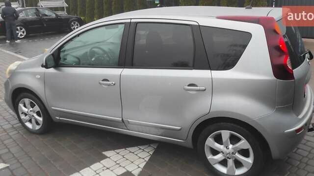 Серый Ниссан Ноут, объемом двигателя 1.6 л и пробегом 218 тыс. км за 6700 $, фото 31 на Automoto.ua