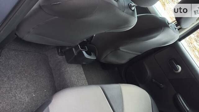 Серый Ниссан Ноут, объемом двигателя 1.6 л и пробегом 224 тыс. км за 7000 $, фото 8 на Automoto.ua