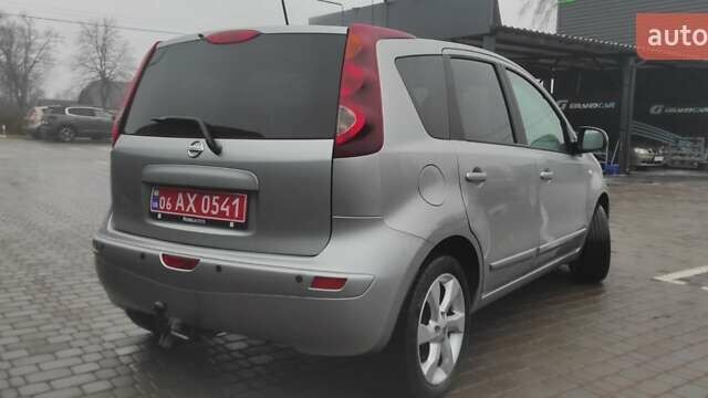 Серый Ниссан Ноут, объемом двигателя 1.6 л и пробегом 218 тыс. км за 6700 $, фото 5 на Automoto.ua