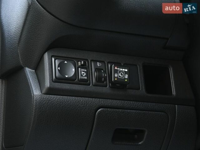 Сірий Ніссан Ноут, об'ємом двигуна 1.4 л та пробігом 194 тис. км за 5499 $, фото 19 на Automoto.ua