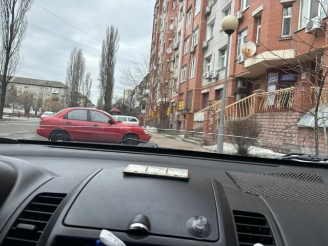 Сірий Ніссан Ноут, об'ємом двигуна 1.4 л та пробігом 78 тис. км за 7500 $, фото 4 на Automoto.ua