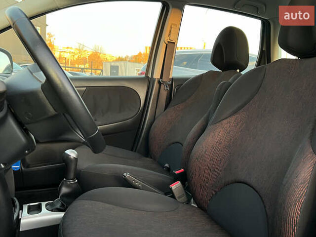 Сірий Ніссан Ноут, об'ємом двигуна 1.39 л та пробігом 122 тис. км за 4800 $, фото 6 на Automoto.ua