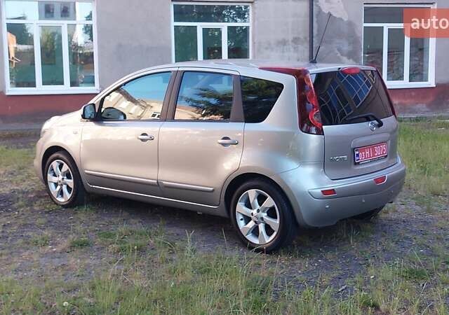 Сірий Ніссан Ноут, об'ємом двигуна 1.6 л та пробігом 183 тис. км за 5750 $, фото 7 на Automoto.ua