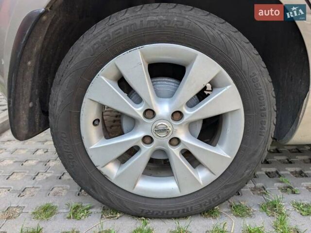 Серый Ниссан Ноут, объемом двигателя 1.6 л и пробегом 246 тыс. км за 6900 $, фото 19 на Automoto.ua