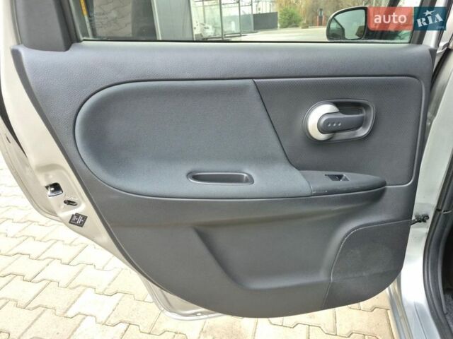 Сірий Ніссан Ноут, об'ємом двигуна 0 л та пробігом 187 тис. км за 5999 $, фото 20 на Automoto.ua