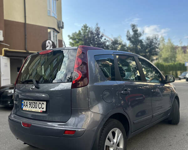 Сірий Ніссан Ноут, об'ємом двигуна 1.6 л та пробігом 163 тис. км за 7800 $, фото 1 на Automoto.ua