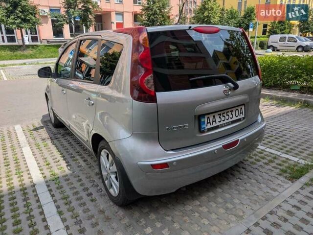 Серый Ниссан Ноут, объемом двигателя 1.6 л и пробегом 246 тыс. км за 6900 $, фото 3 на Automoto.ua