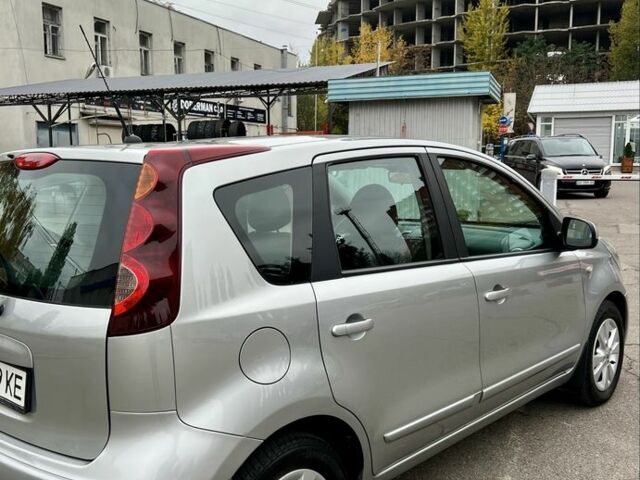 Серый Ниссан Ноут, объемом двигателя 1.6 л и пробегом 166 тыс. км за 7950 $, фото 3 на Automoto.ua