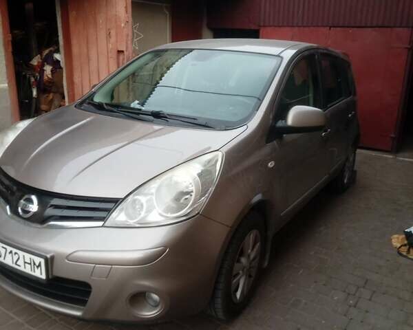 Сірий Ніссан Ноут, об'ємом двигуна 1.46 л та пробігом 210 тис. км за 5500 $, фото 6 на Automoto.ua
