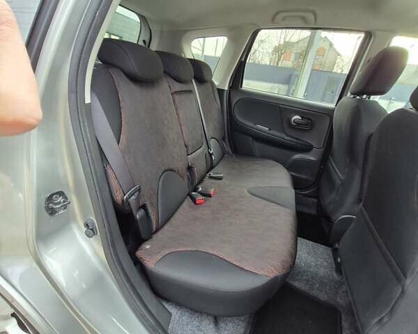 Серый Ниссан Ноут, объемом двигателя 1.4 л и пробегом 187 тыс. км за 5999 $, фото 21 на Automoto.ua