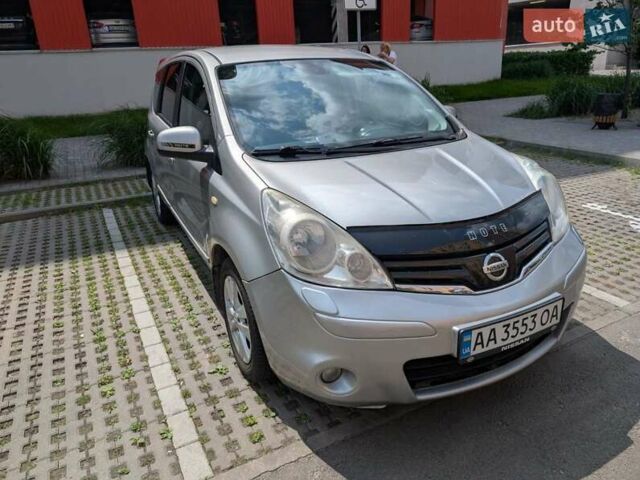 Серый Ниссан Ноут, объемом двигателя 1.6 л и пробегом 246 тыс. км за 6900 $, фото 2 на Automoto.ua