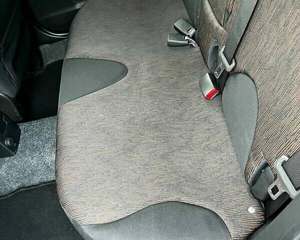 Сірий Ніссан Ноут, об'ємом двигуна 1.6 л та пробігом 159 тис. км за 6700 $, фото 28 на Automoto.ua