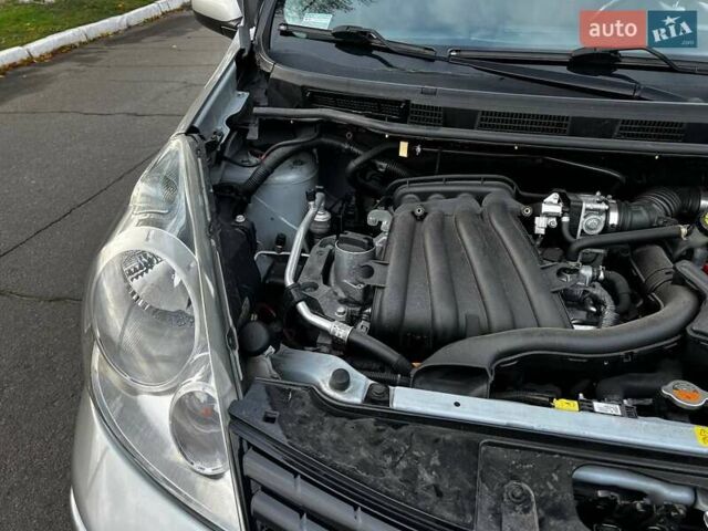 Сірий Ніссан Ноут, об'ємом двигуна 1.6 л та пробігом 159 тис. км за 6700 $, фото 50 на Automoto.ua
