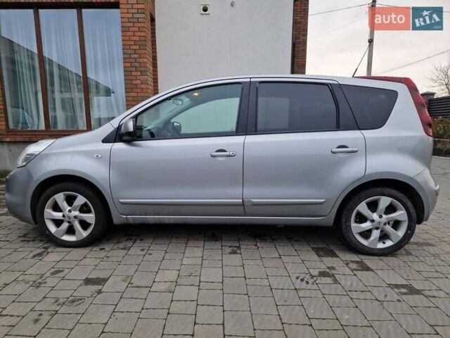 Серый Ниссан Ноут, объемом двигателя 1.4 л и пробегом 187 тыс. км за 6250 $, фото 3 на Automoto.ua