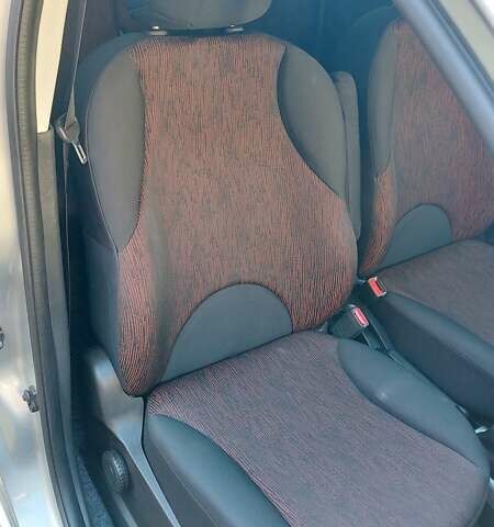 Сірий Ніссан Ноут, об'ємом двигуна 1.6 л та пробігом 183 тис. км за 5750 $, фото 29 на Automoto.ua