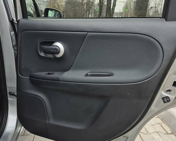 Сірий Ніссан Ноут, об'ємом двигуна 1.4 л та пробігом 187 тис. км за 5999 $, фото 15 на Automoto.ua