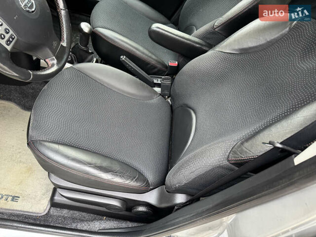 Серый Ниссан Ноут, объемом двигателя 1.6 л и пробегом 165 тыс. км за 6250 $, фото 17 на Automoto.ua