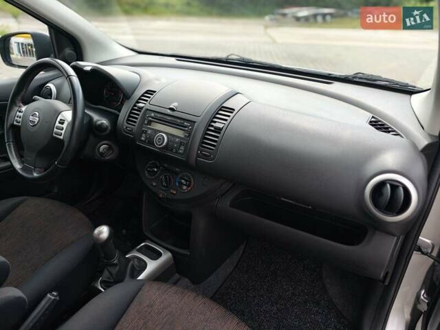 Сірий Ніссан Ноут, об'ємом двигуна 1.6 л та пробігом 206 тис. км за 5400 $, фото 57 на Automoto.ua