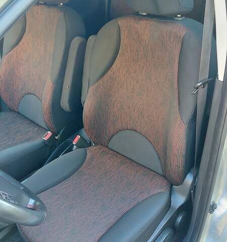 Сірий Ніссан Ноут, об'ємом двигуна 1.6 л та пробігом 183 тис. км за 5750 $, фото 26 на Automoto.ua