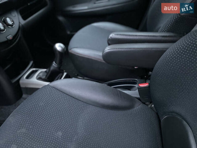 Серый Ниссан Ноут, объемом двигателя 1.6 л и пробегом 148 тыс. км за 6890 $, фото 14 на Automoto.ua