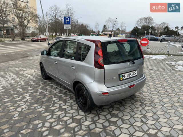 Серый Ниссан Ноут, объемом двигателя 1.6 л и пробегом 165 тыс. км за 6250 $, фото 8 на Automoto.ua