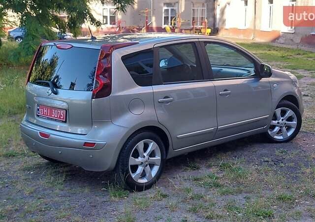 Сірий Ніссан Ноут, об'ємом двигуна 1.6 л та пробігом 183 тис. км за 5750 $, фото 3 на Automoto.ua