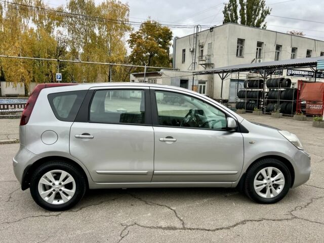 Серый Ниссан Ноут, объемом двигателя 1.6 л и пробегом 166 тыс. км за 7950 $, фото 4 на Automoto.ua