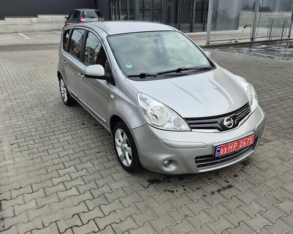 Серый Ниссан Ноут, объемом двигателя 1.4 л и пробегом 187 тыс. км за 5999 $, фото 5 на Automoto.ua