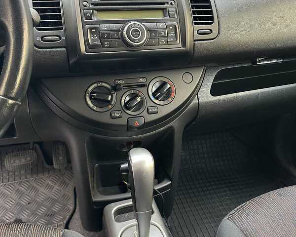 Сірий Ніссан Ноут, об'ємом двигуна 1.6 л та пробігом 163 тис. км за 7800 $, фото 8 на Automoto.ua