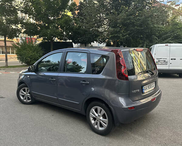 Сірий Ніссан Ноут, об'ємом двигуна 1.6 л та пробігом 163 тис. км за 7800 $, фото 2 на Automoto.ua