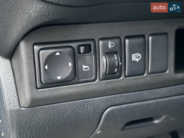 Сірий Ніссан Ноут, об'ємом двигуна 1.6 л та пробігом 166 тис. км за 6450 $, фото 20 на Automoto.ua