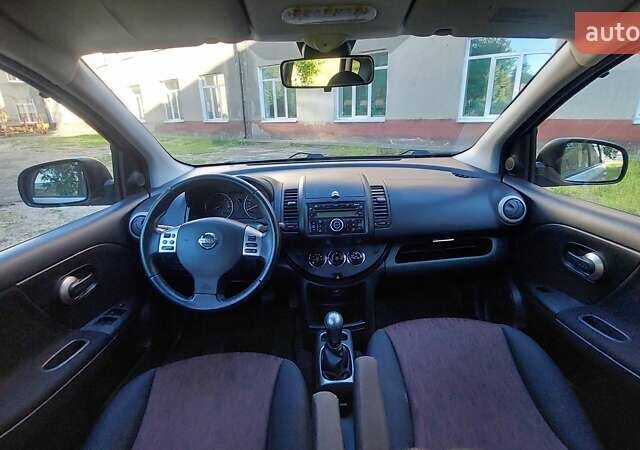 Сірий Ніссан Ноут, об'ємом двигуна 1.6 л та пробігом 183 тис. км за 5750 $, фото 19 на Automoto.ua