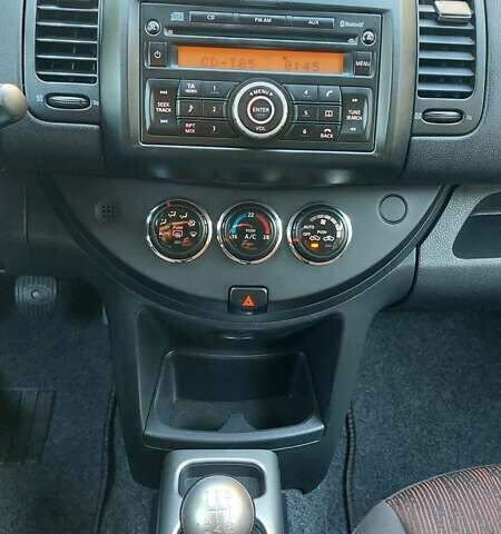 Сірий Ніссан Ноут, об'ємом двигуна 1.6 л та пробігом 183 тис. км за 5750 $, фото 21 на Automoto.ua