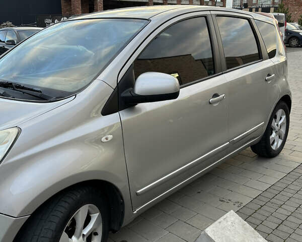 Серый Ниссан Ноут, объемом двигателя 1.46 л и пробегом 298 тыс. км за 6200 $, фото 3 на Automoto.ua