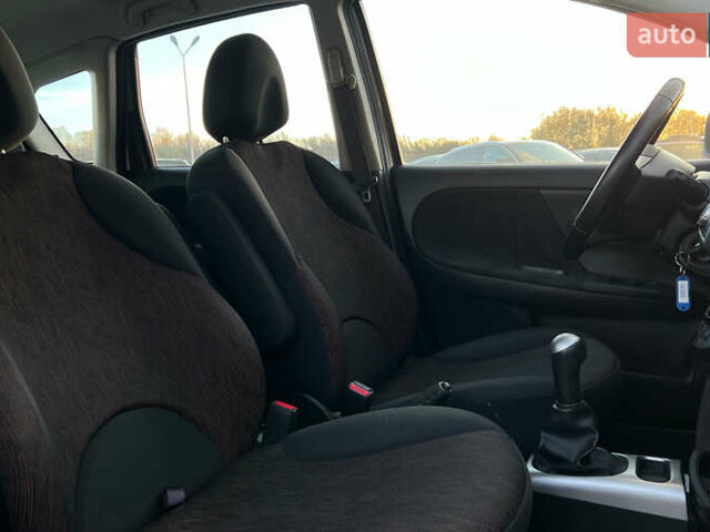 Сірий Ніссан Ноут, об'ємом двигуна 1.39 л та пробігом 122 тис. км за 4800 $, фото 16 на Automoto.ua